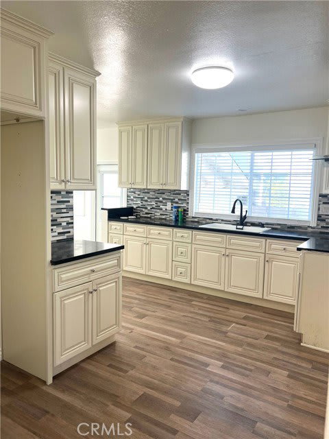 2149 Greenfield Avenue – photo 3