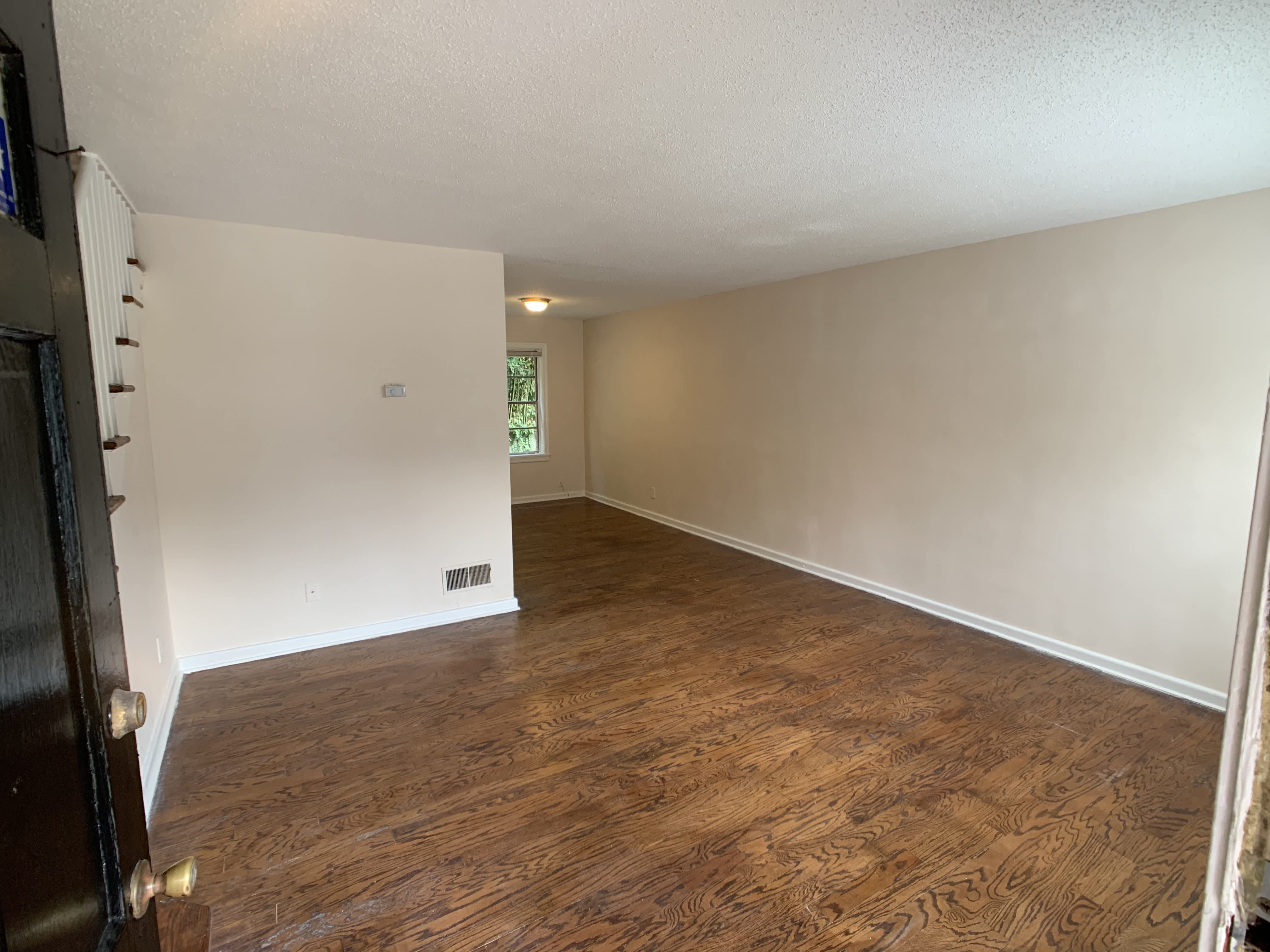 1661 Valley Ave – photo 2