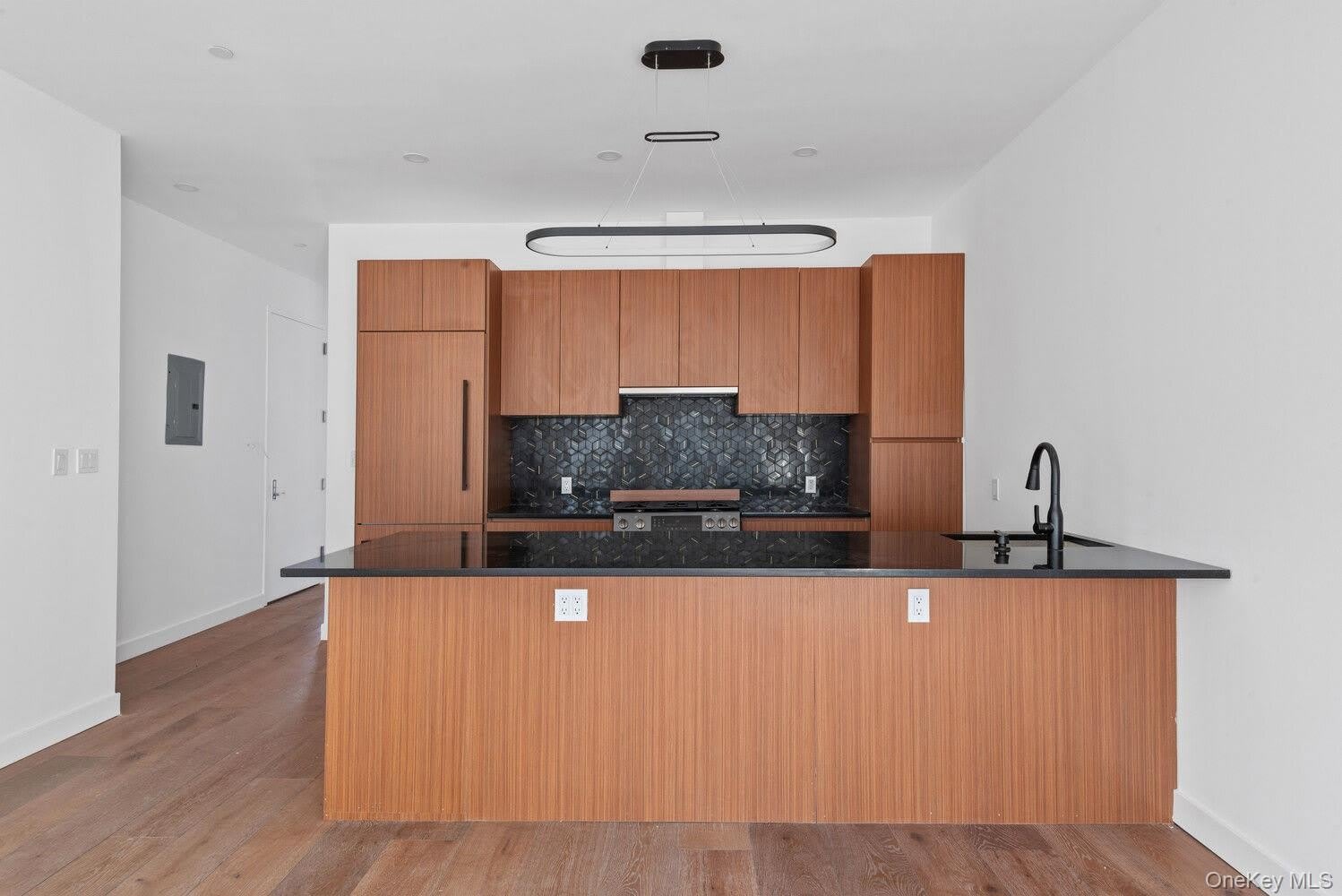 177 SMITH Street – photo 1