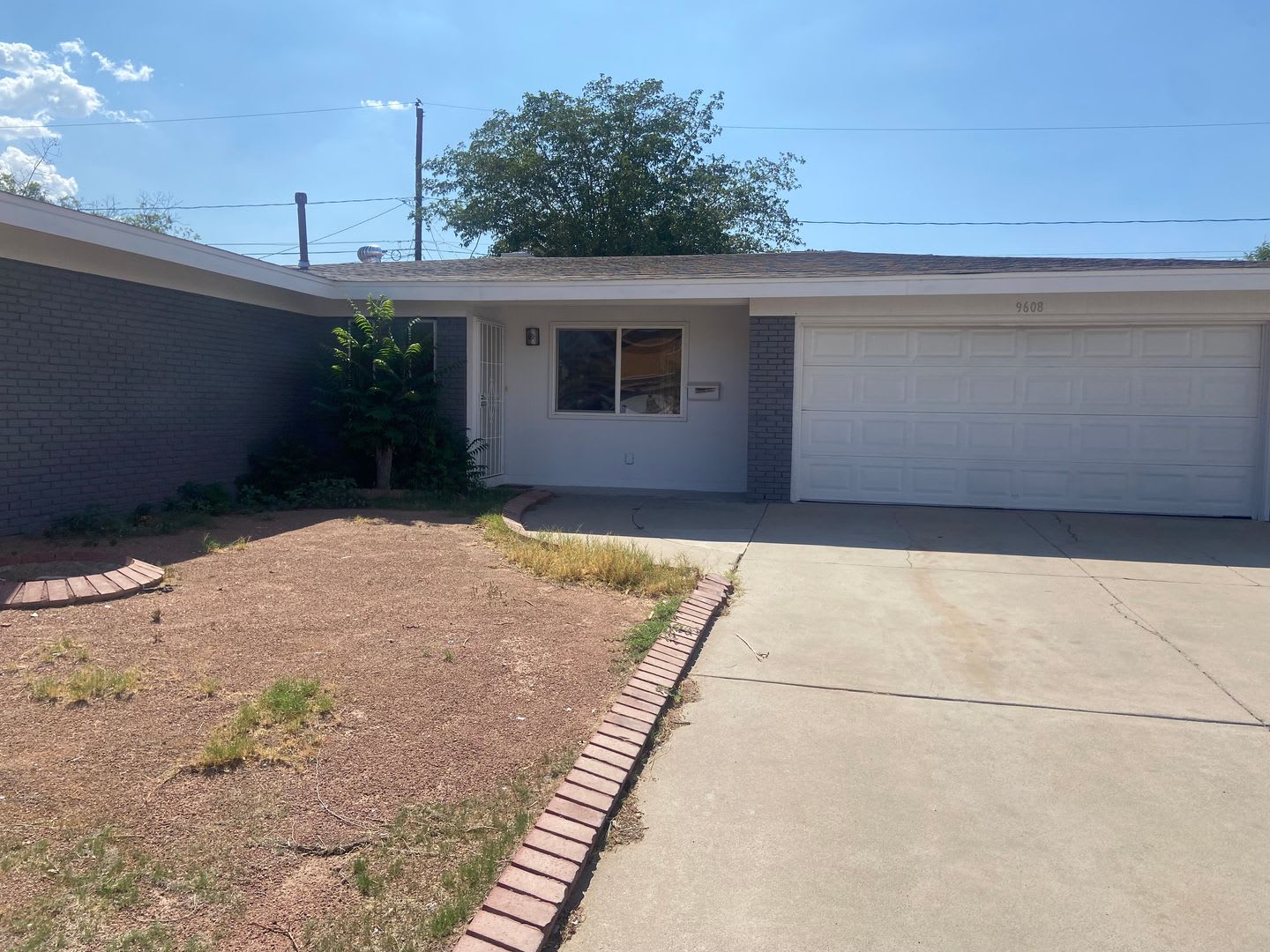 Eastside home for rent by Eastwood High School – photo 2