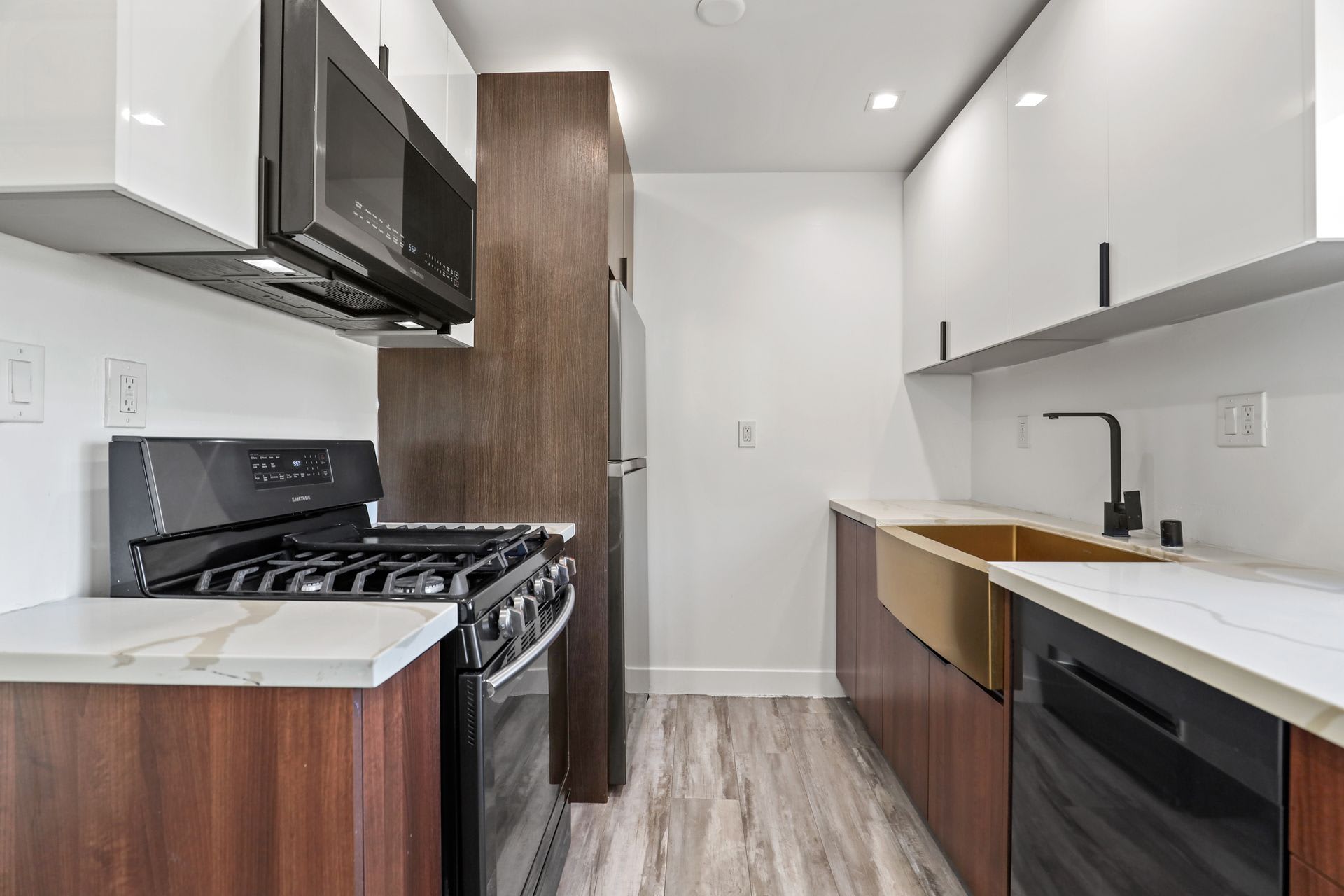 2814 Sichel Street Apartments – photo 1