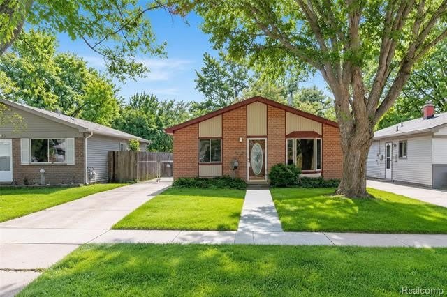 8095 Syracuse Street – photo 4