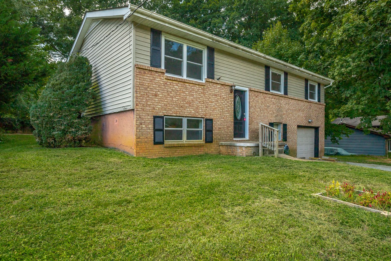 House In Hixson – photo 3