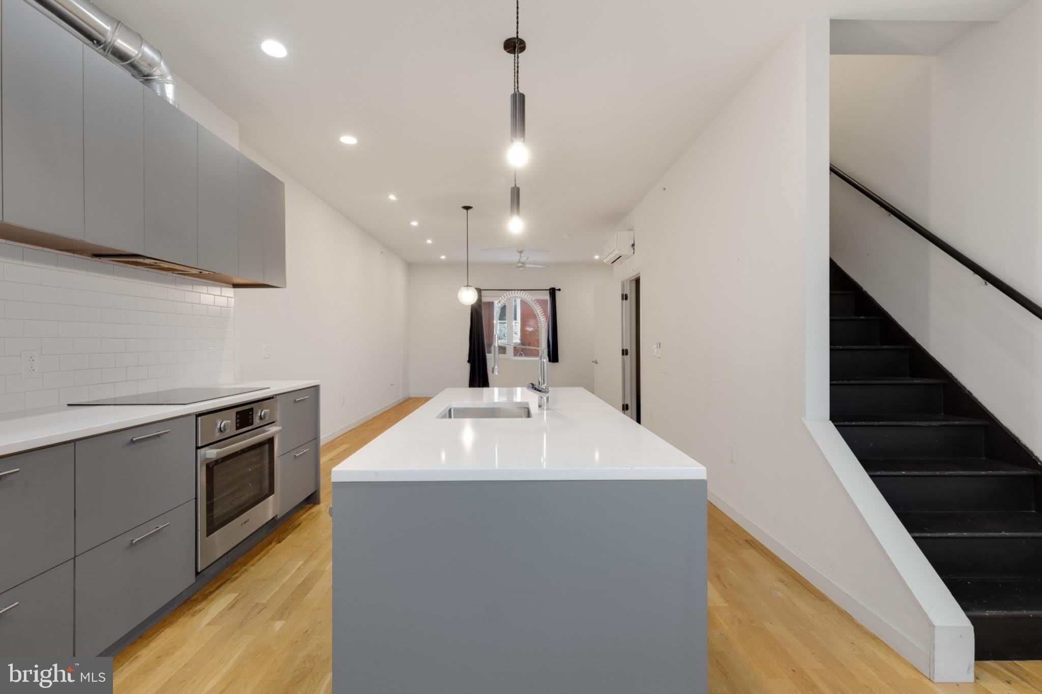 2328 MEMPHIS Street – photo 5