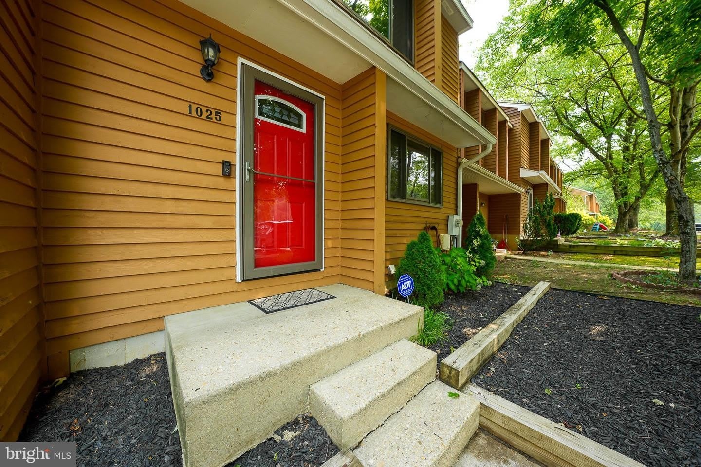 1025 COMMANDERS WAY N – photo 3