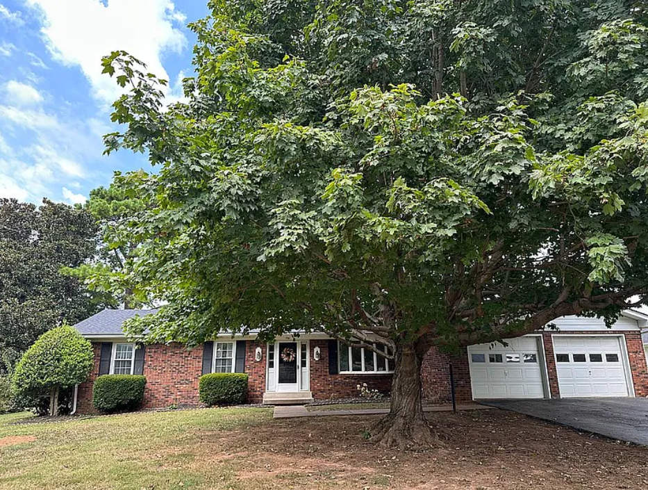 1721 Erin Way – photo 1