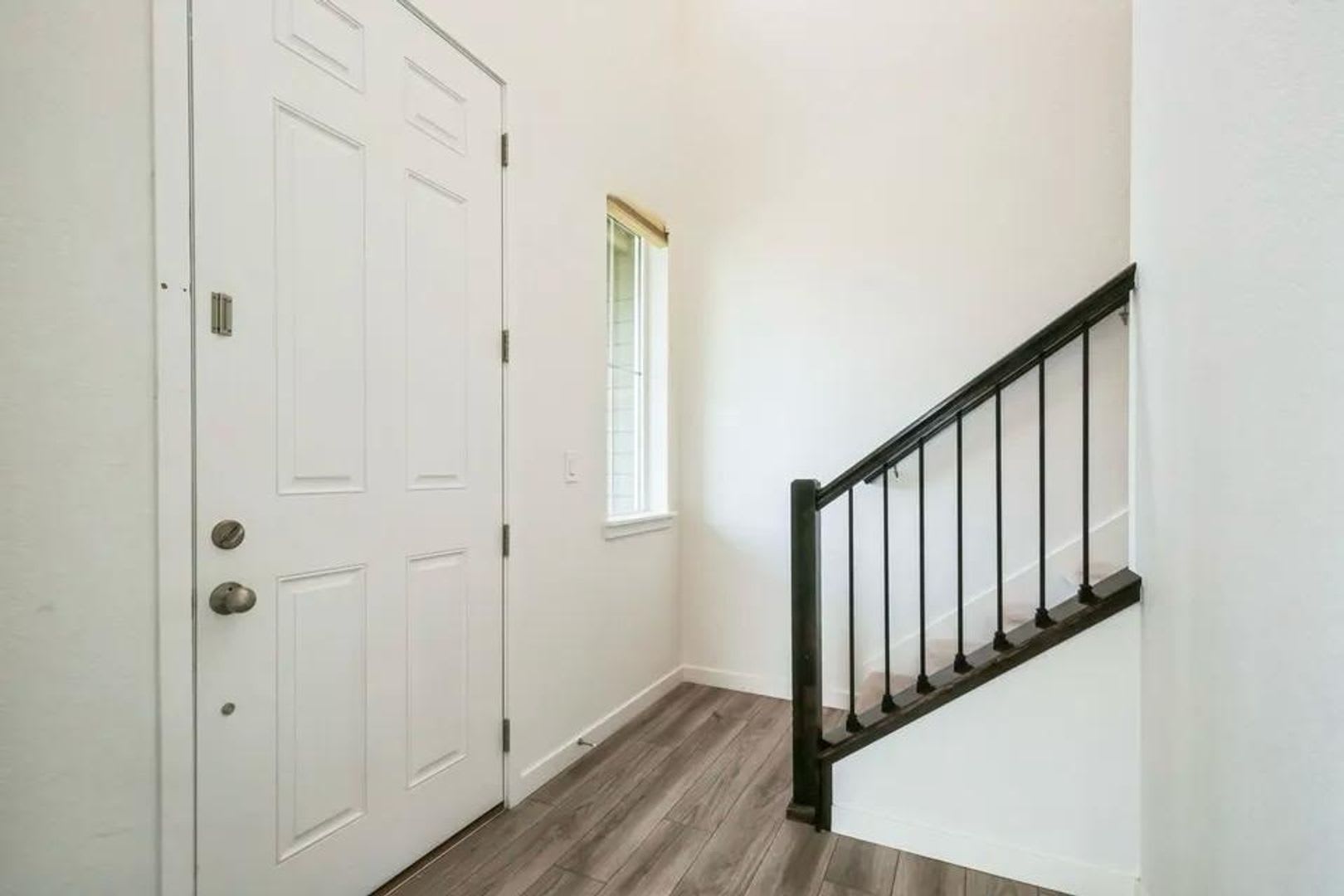 Spacious 4BR 3 Bath End-unit Townhouse with 2-Car Garage in Erie, Boulder County (BVSD) – photo 2