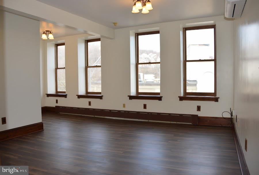 315 N CENTRE Street – photo 4