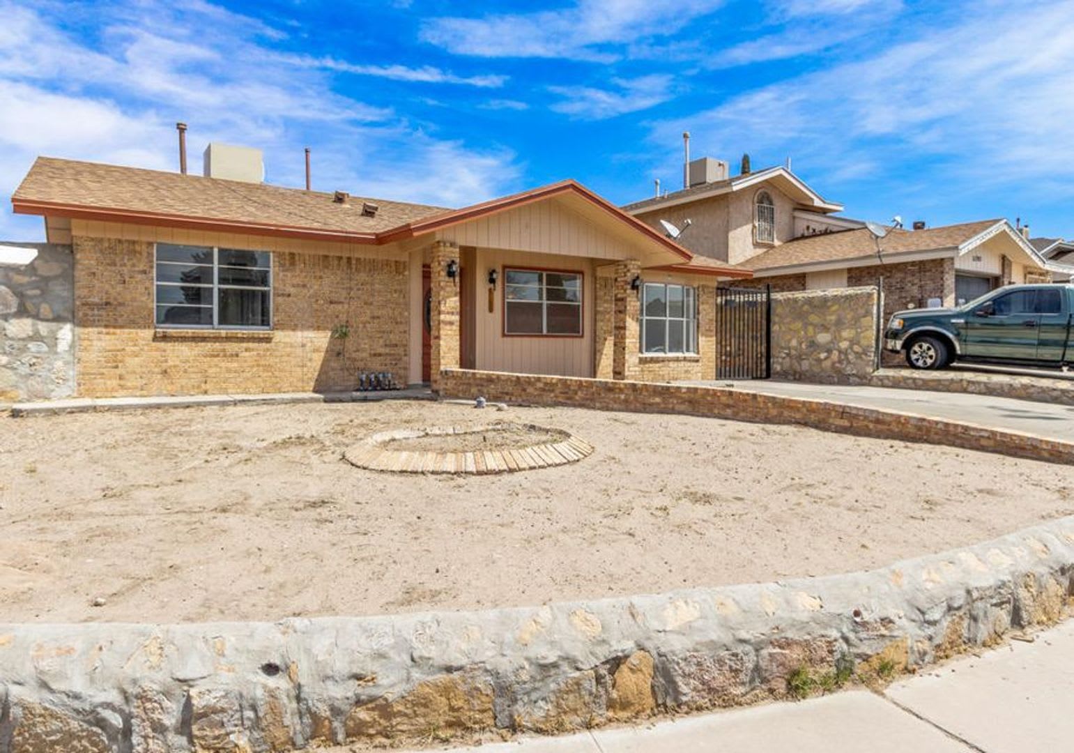 Lovely 3 bedroom, 2 Bath home in East of El Paso! – photo 2