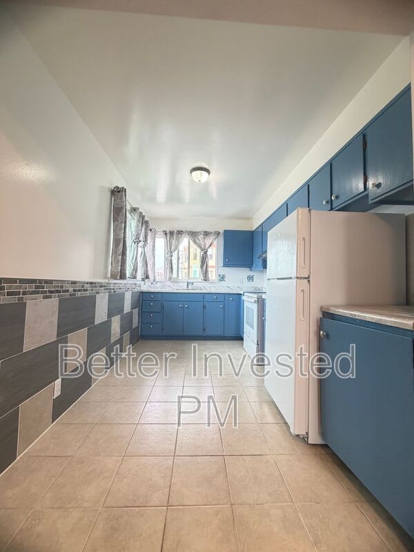 2400 39Th Ave – photo 5