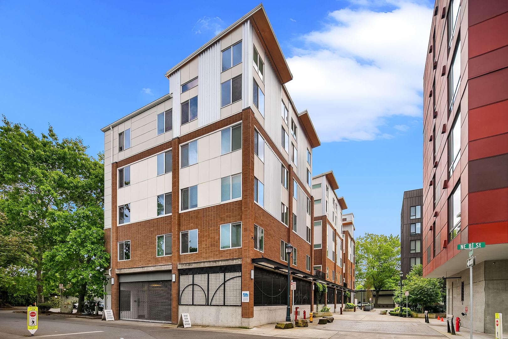 162TEN Apartments – photo 1