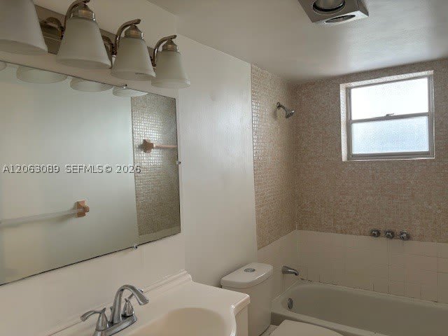 2815 NE 201st Ter – photo 5