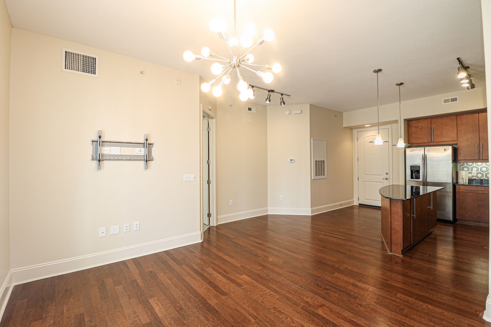 Piedmont Row Condo! – photo 4