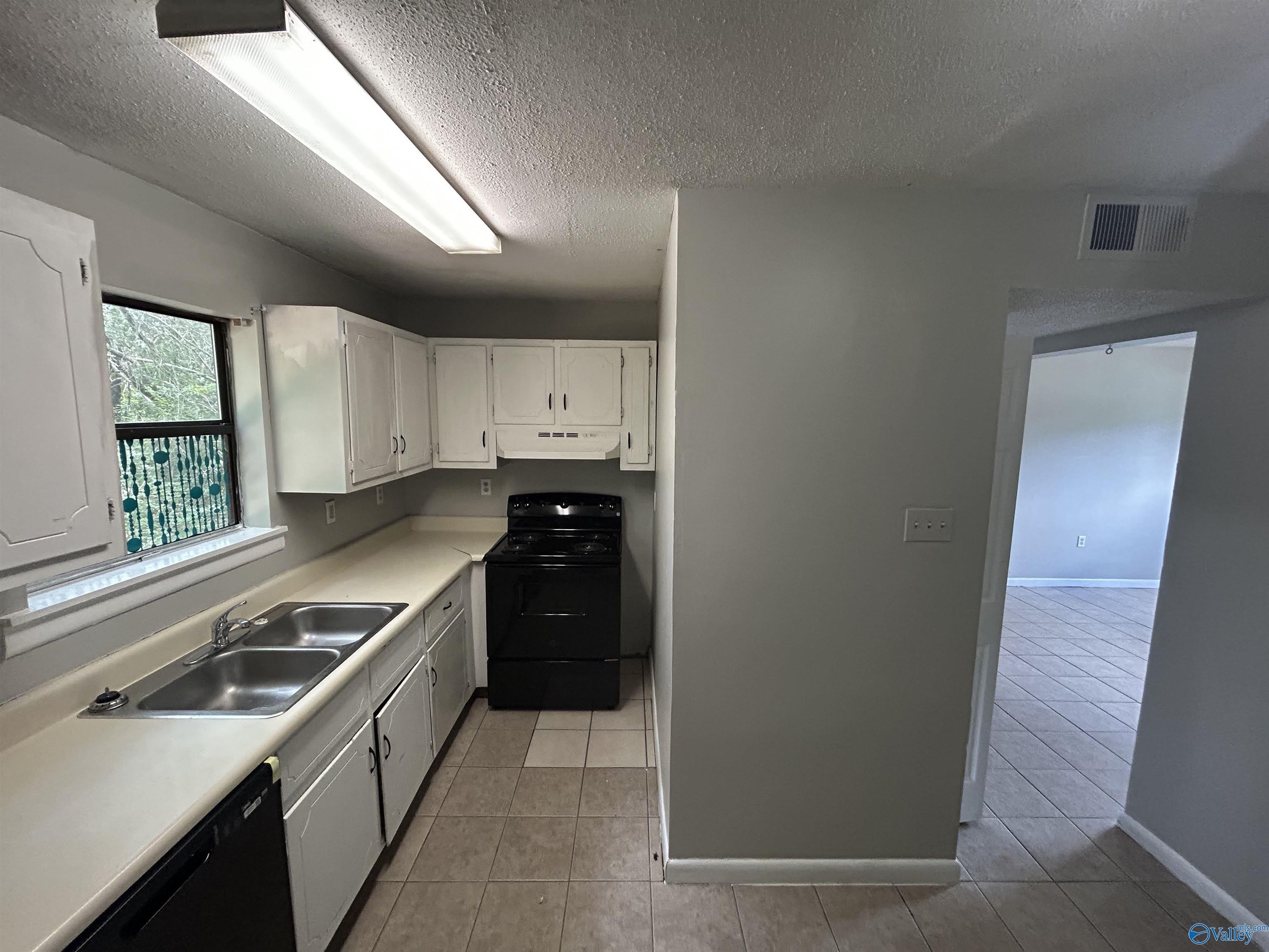 120 Michael Avenue – photo 4