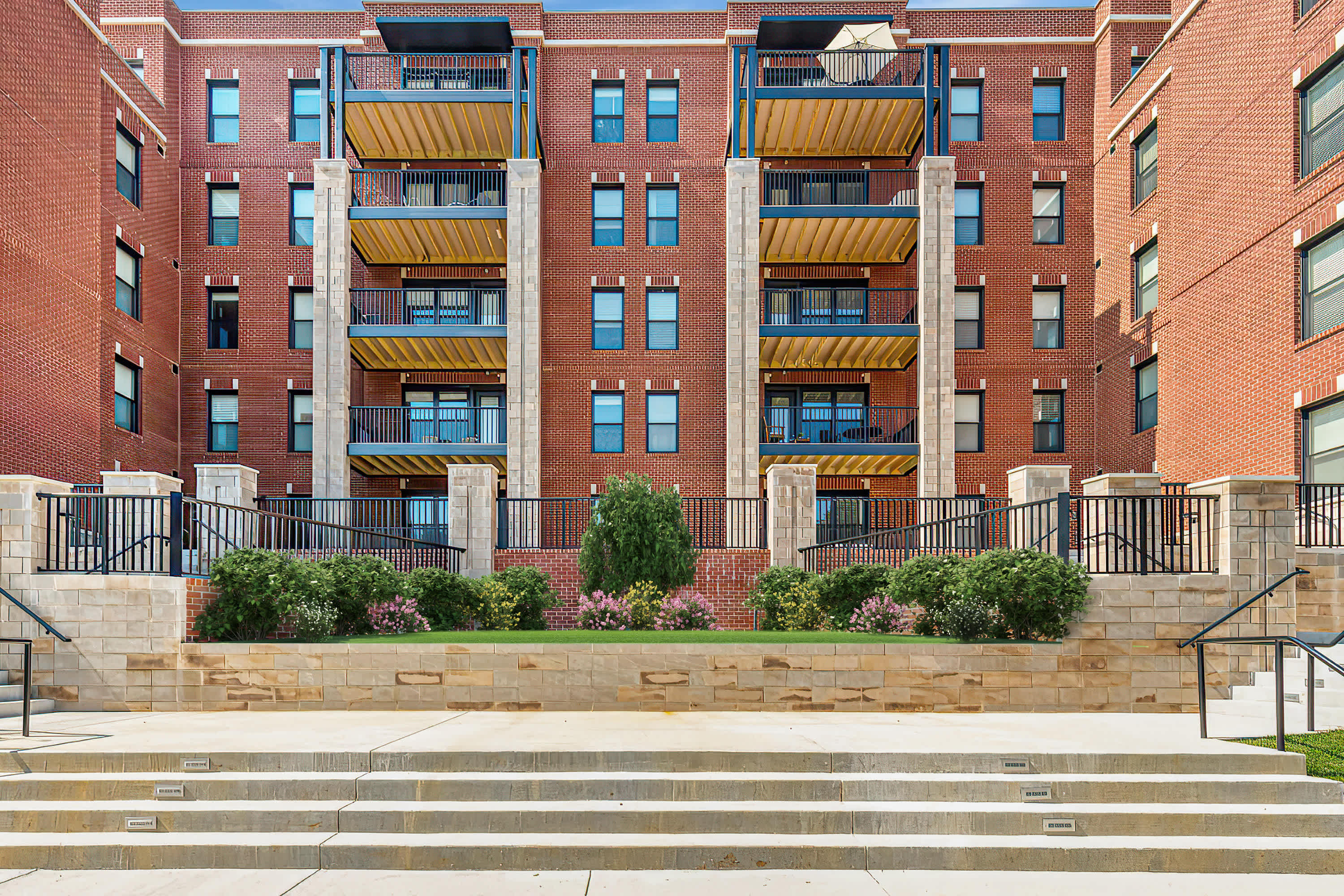 Circ Apartments – photo 2