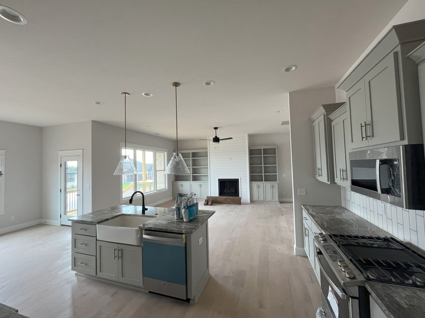Beautiful Brand New 4 Bedroom 2 Bath Home On A Cul De Sac In The Exclusive Lion S Gate Neighborhood – photo 2