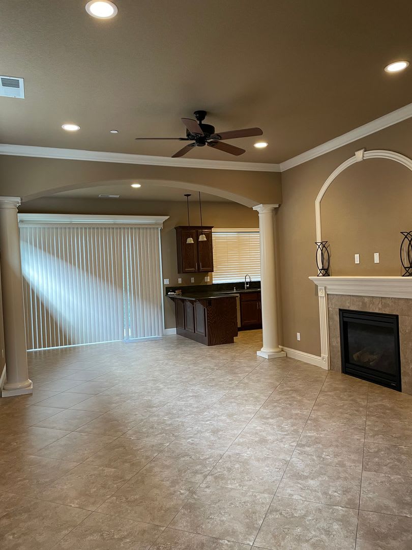 Absolutely Gorgeous 3 Br 2 5 Ba In A Gated Community – photo 3