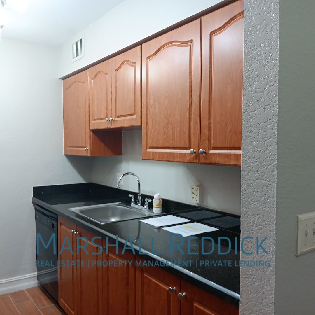1 Bed 1 bath off Summerlin – photo 4