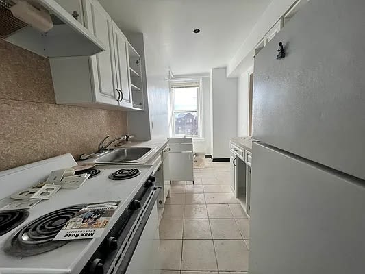 446 E 78th St – photo 1