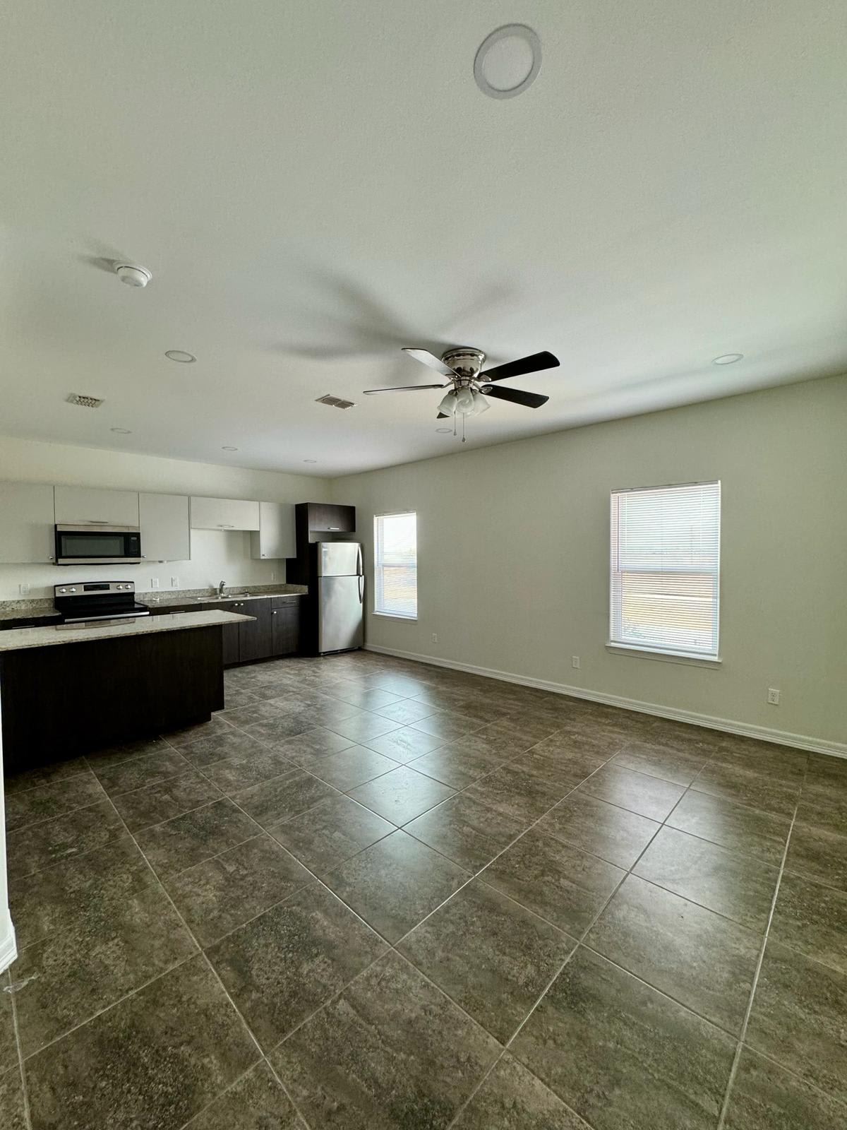 300 Sylvia Handy Drive – photo 4