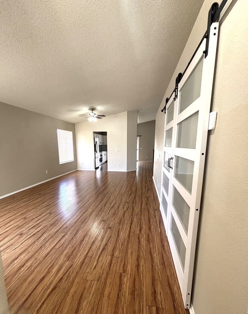 Reduced...Apply Now! – photo 4