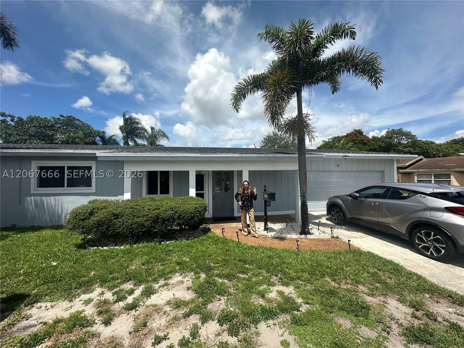 1725 NW 9th Ave – photo 2
