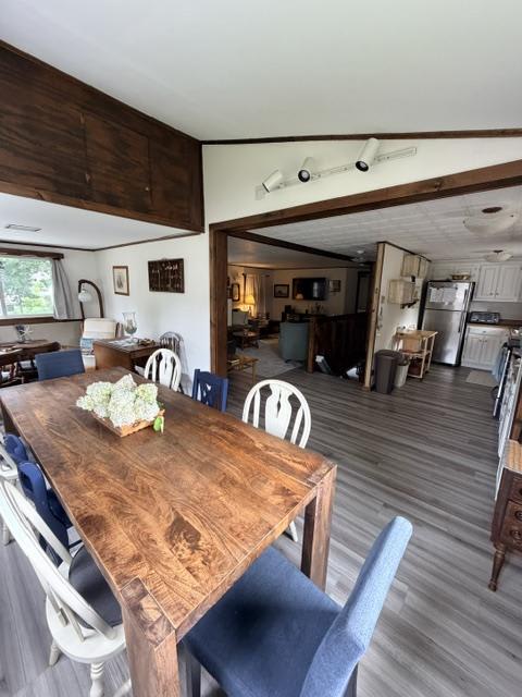 11 Oceanside Ave W – photo 4