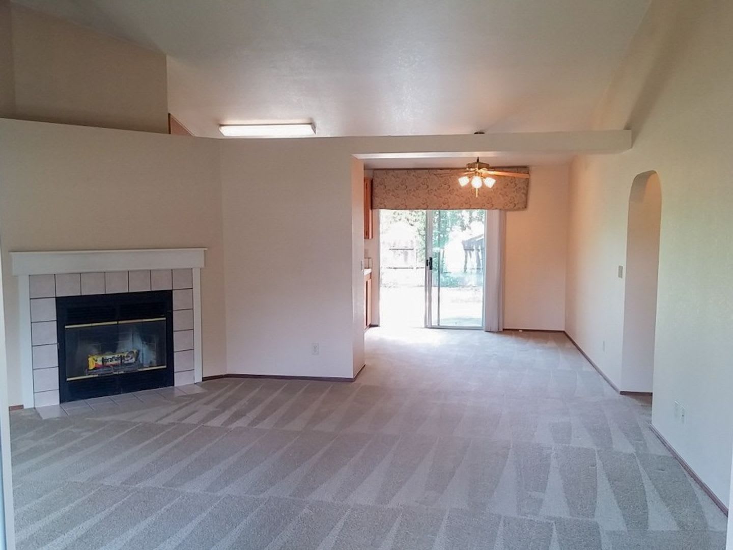 500 Move In Special Off First Months Rent – photo 2