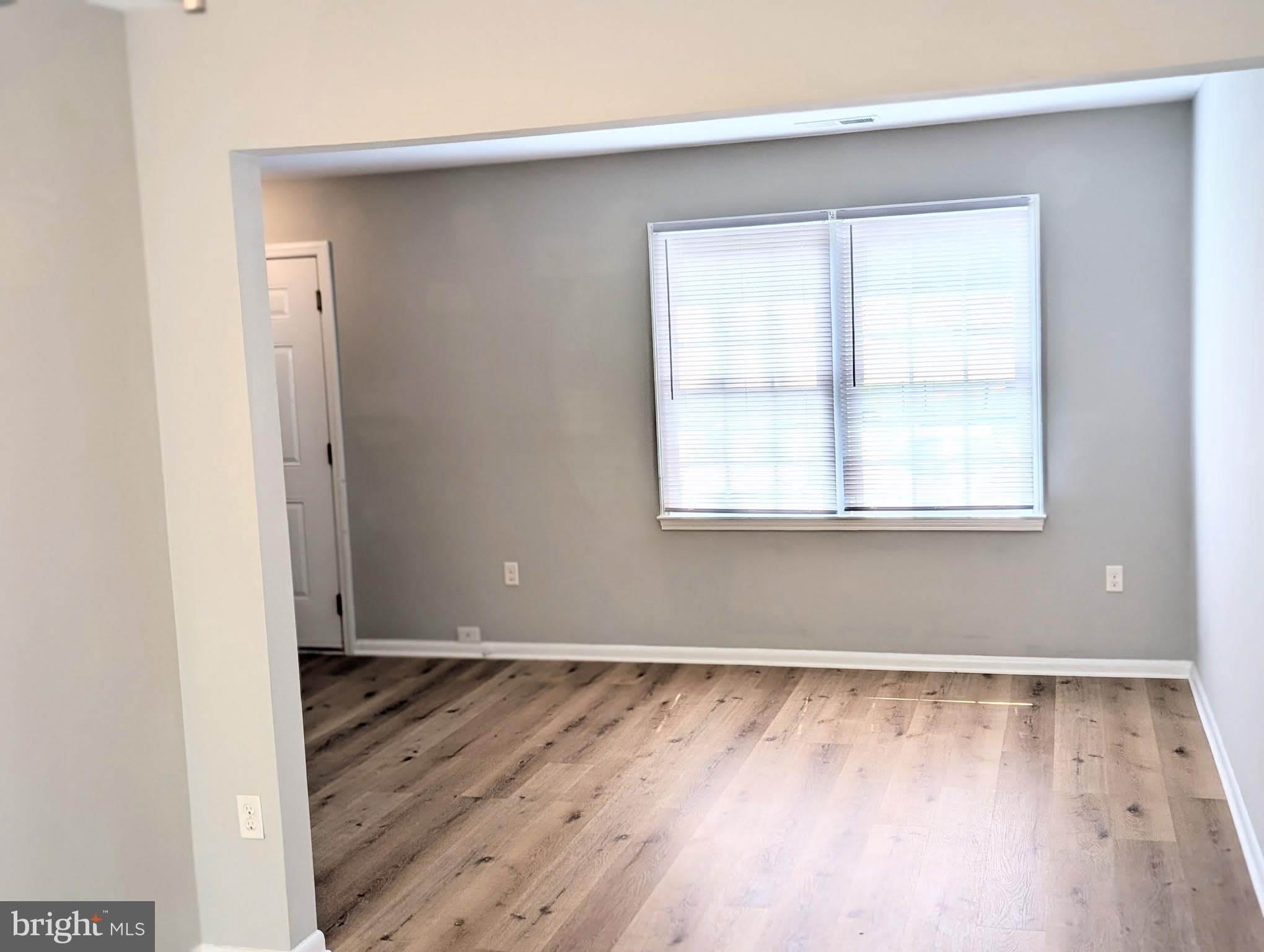 4164 HAMLIN Court – photo 4
