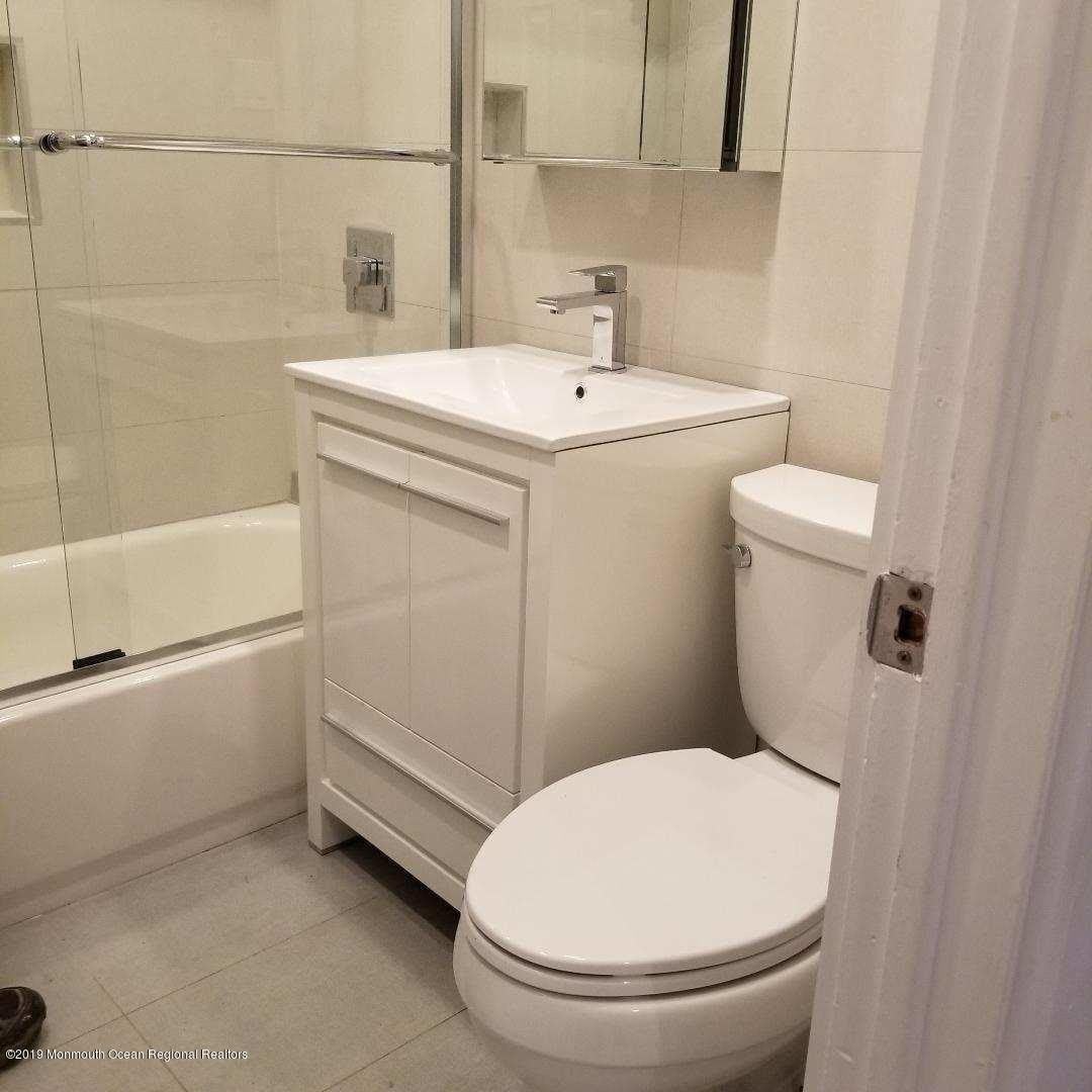240 Castlewall Avenue – photo 5