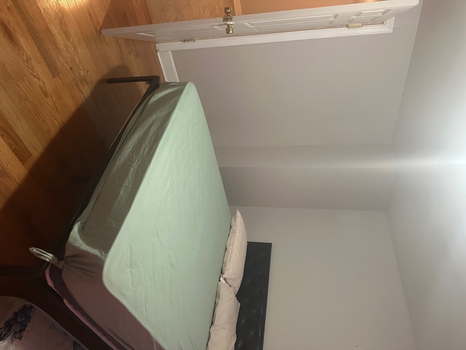 492 Linwood St – photo 5