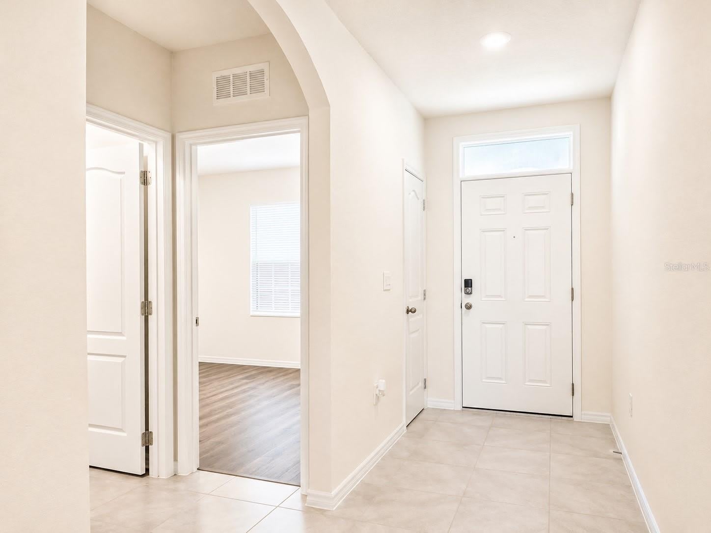 2132 SILVER BROOK Way – photo 4