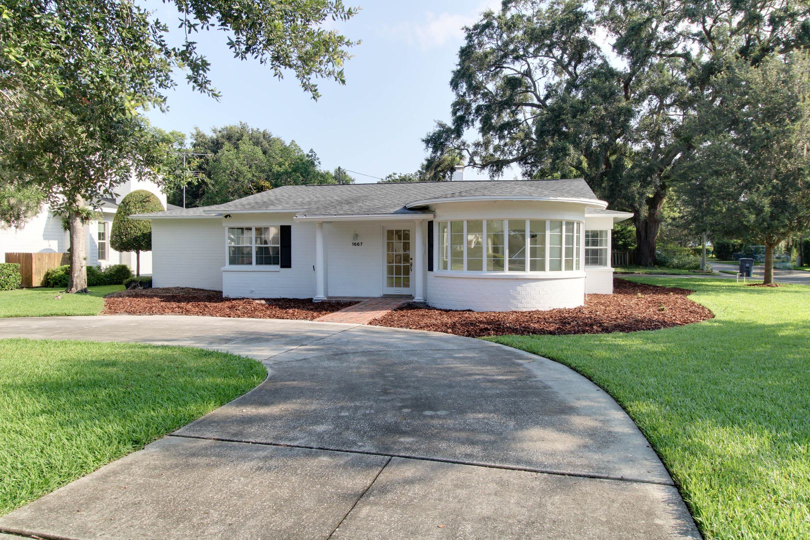 1667 Mizell Avenue – photo 2