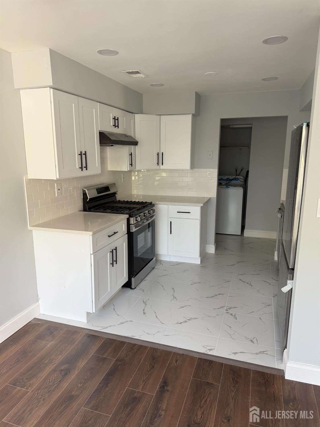 1008 Hidden Village Drive – photo 2