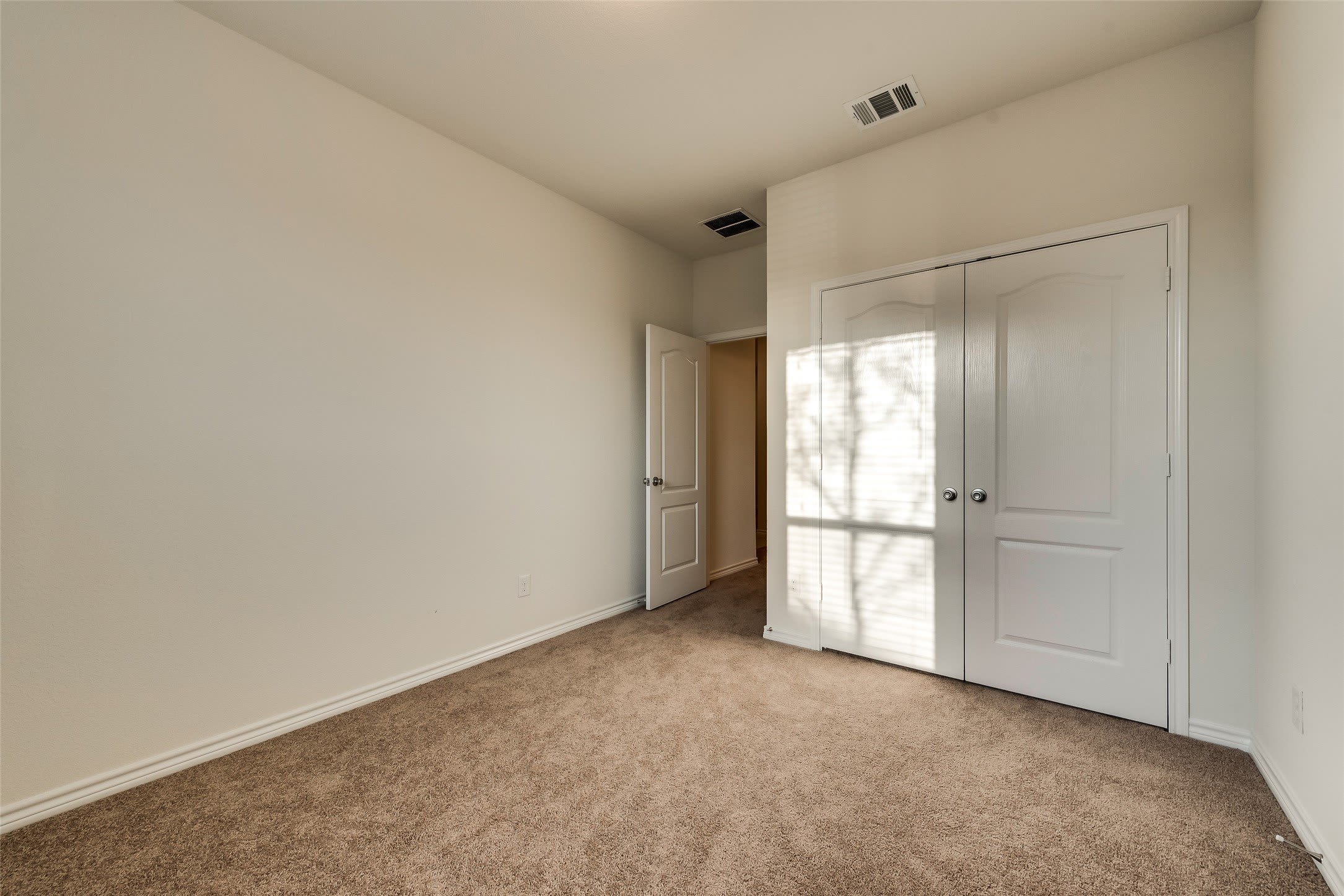 2708 Ryder Lane – photo 4