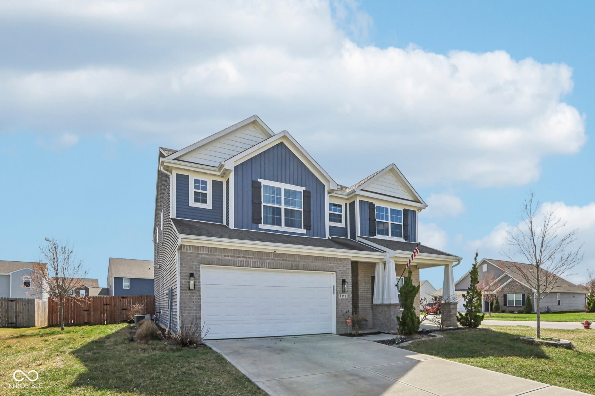 6673 Laurelwood – photo 2