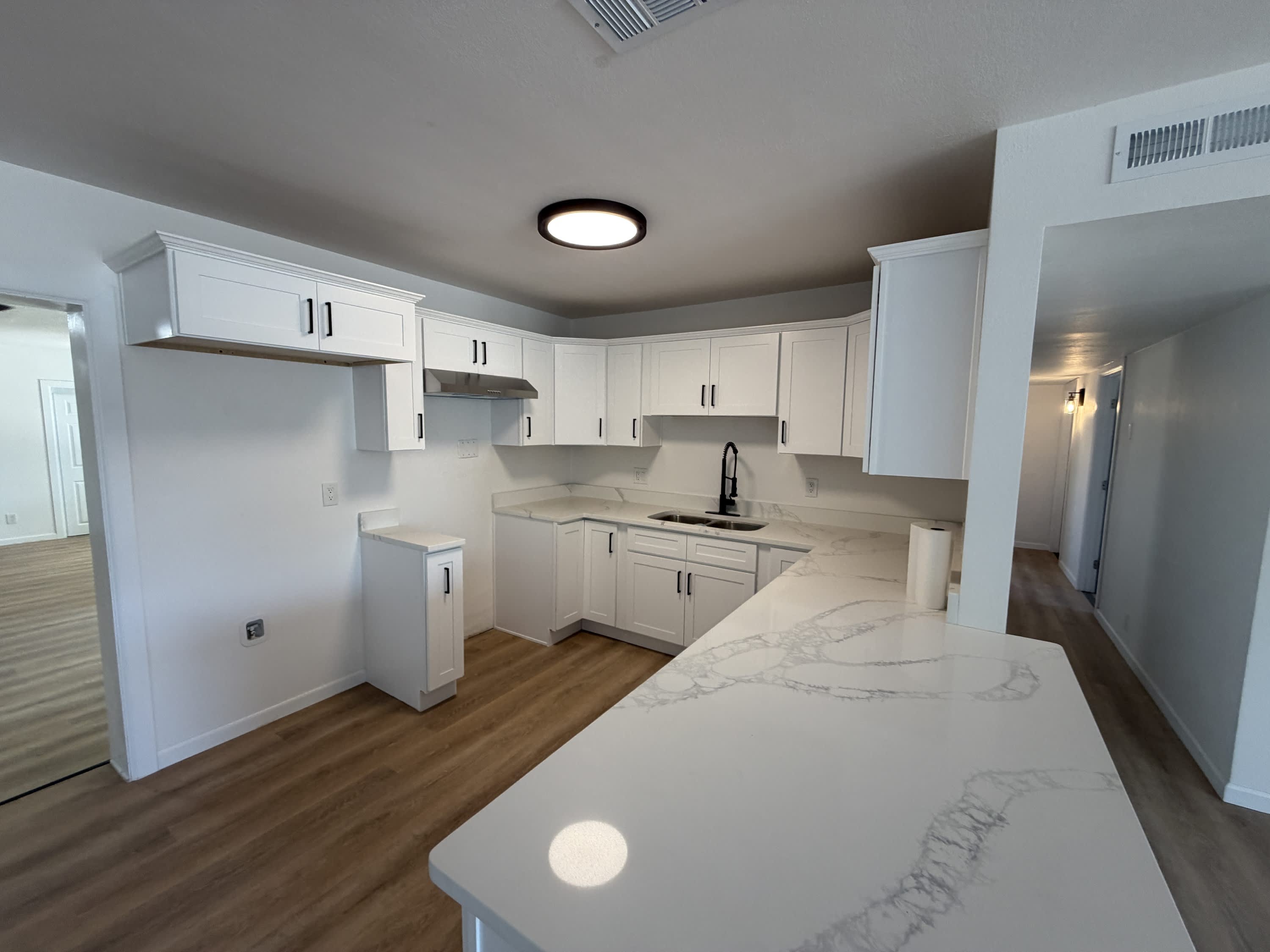 1717 South Washington Avenue – photo 2