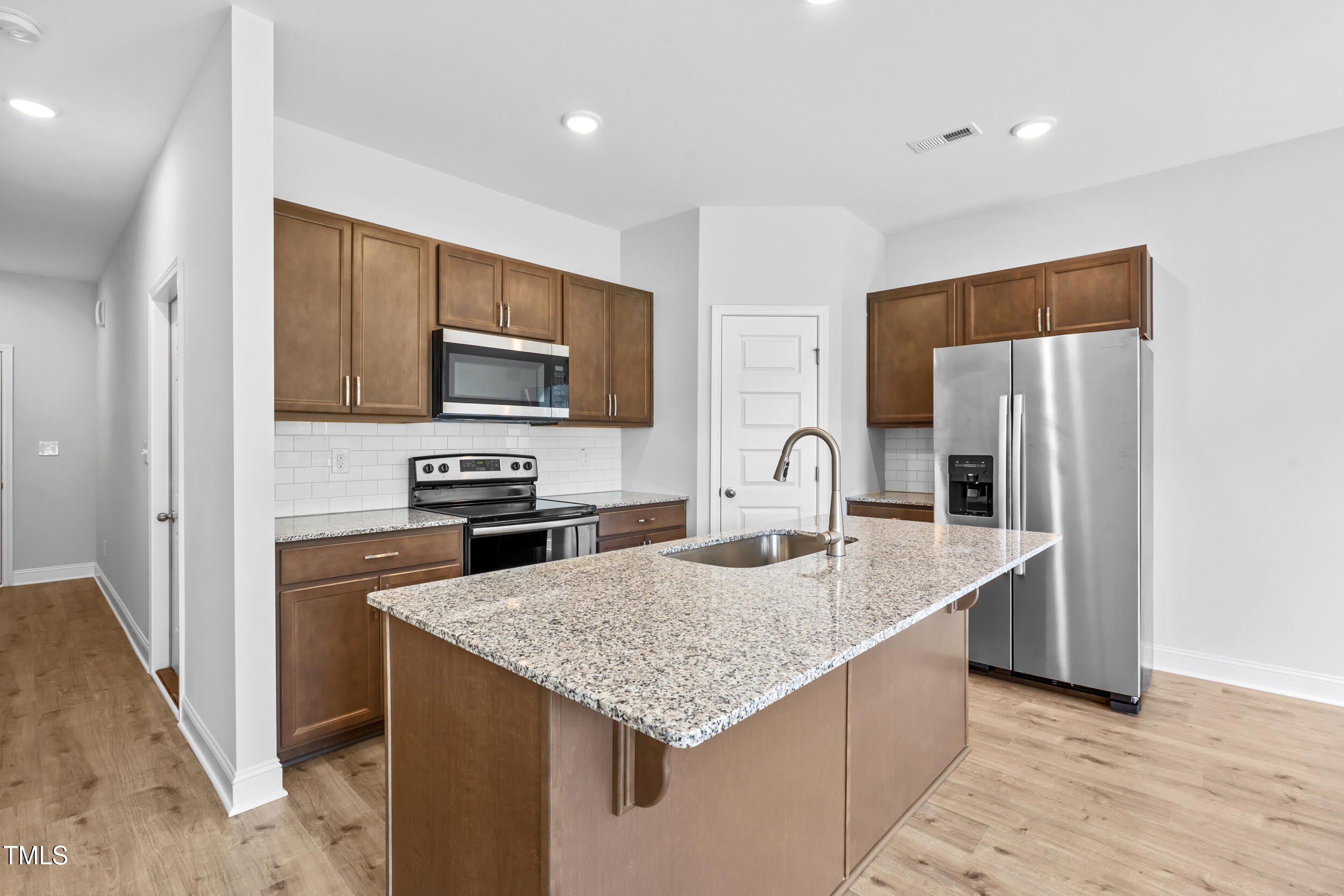 332 W Saltgrass Lane – photo 3