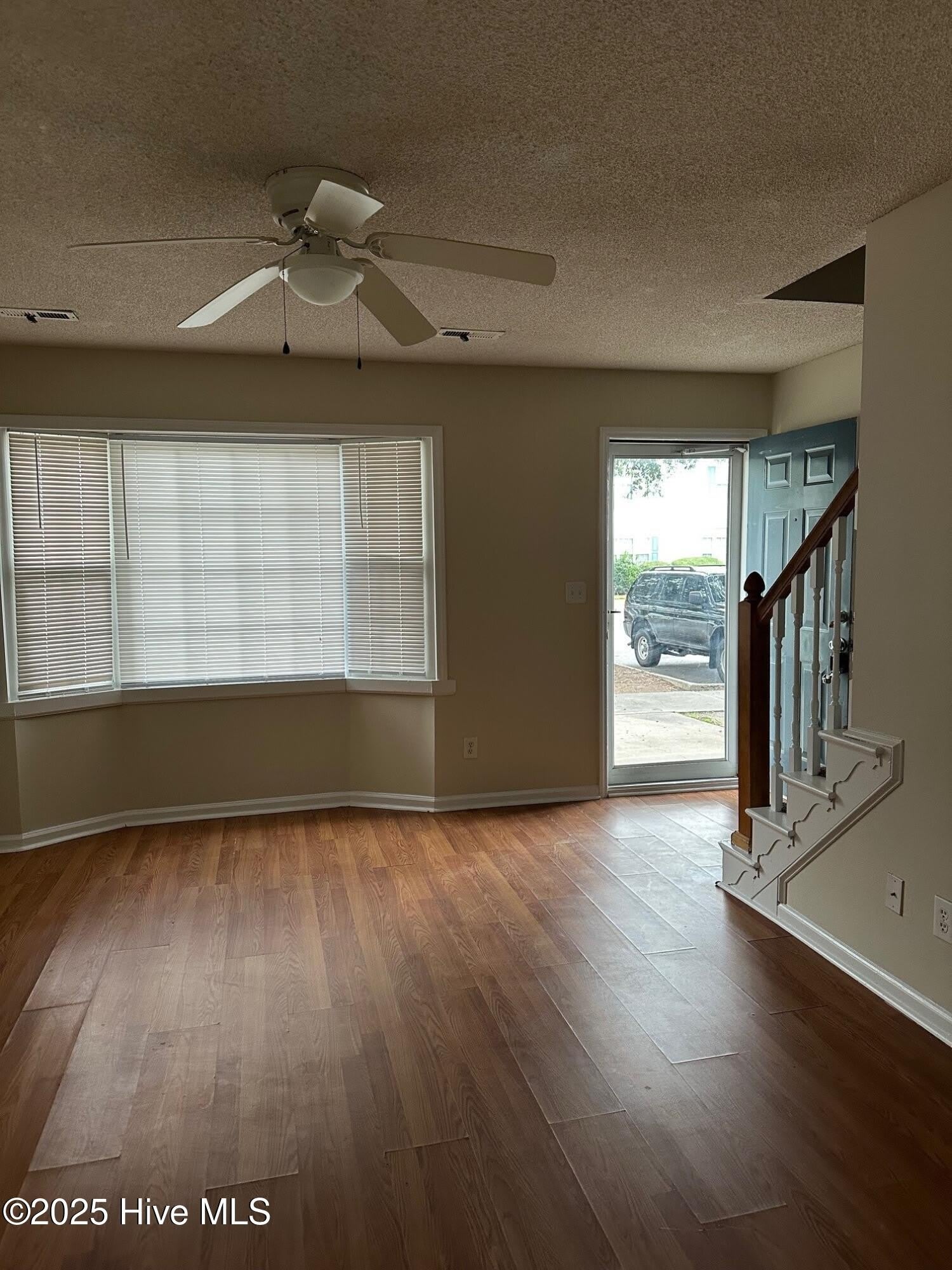 3827 Sterling Pointe Drive – photo 5