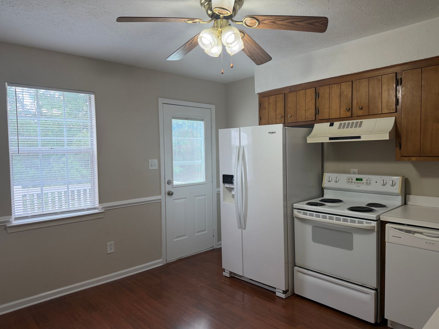 2 Bedroom Duplex Townhouse off Wards Ferry Road – photo 5