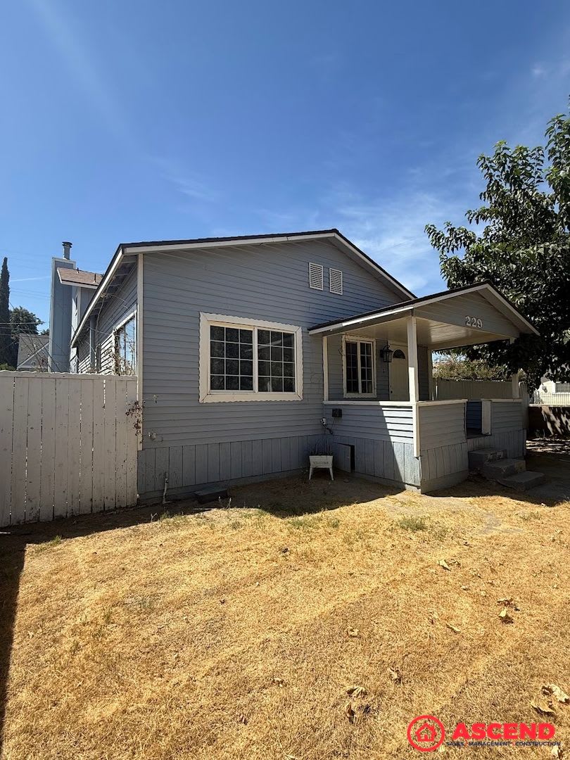Spacious 4BD/2BA Home in Taft — Fully Equipped & Move-In Ready! – photo 2
