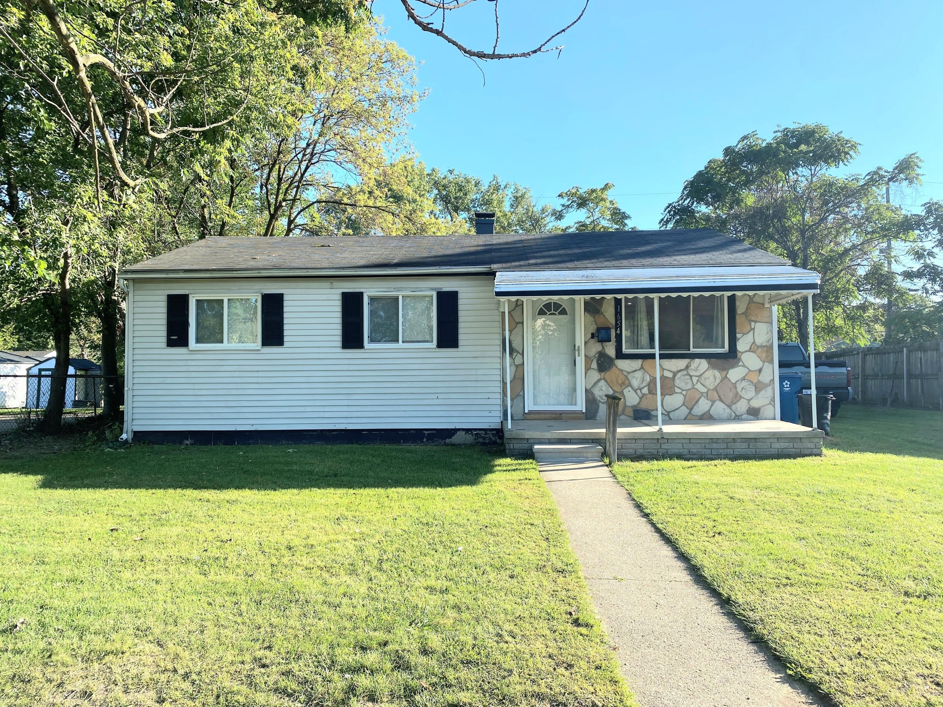 1654 Wiard Boulevard – photo 1
