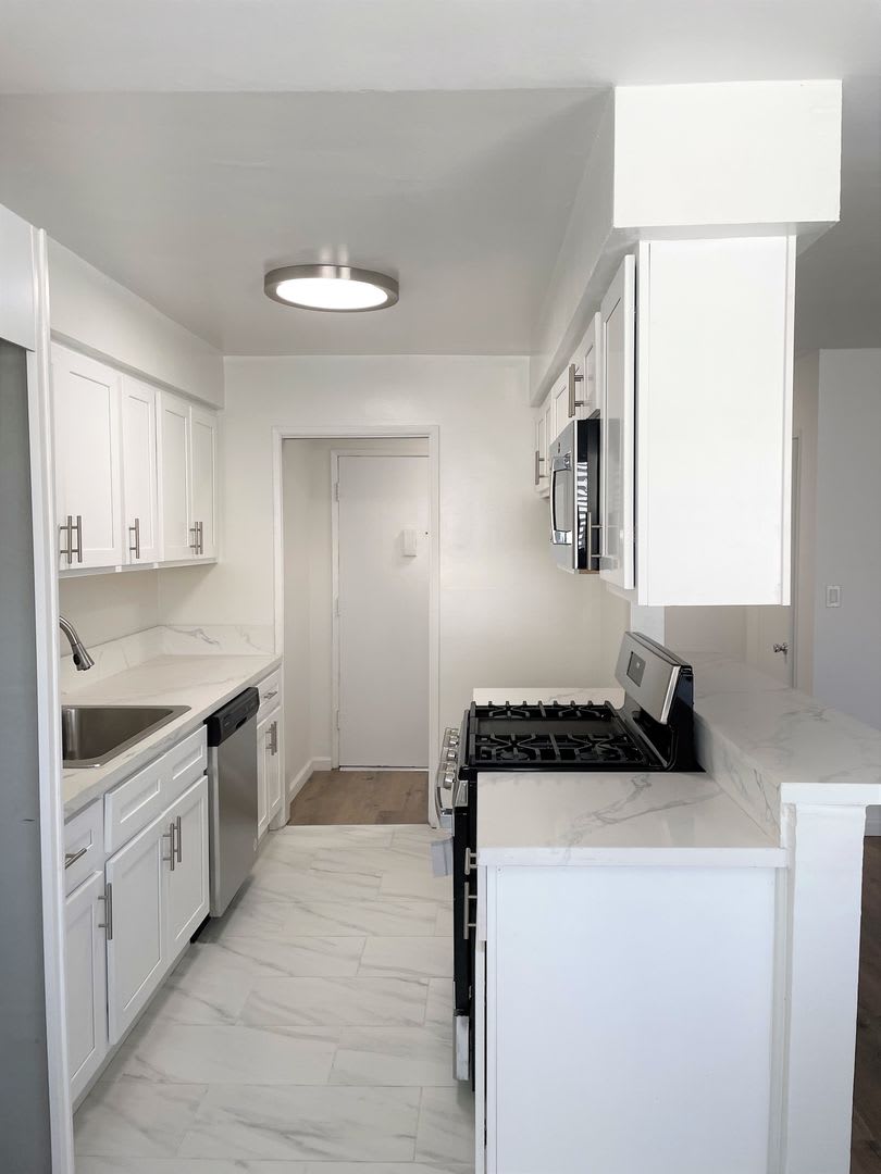 817 S St Andrews Pl – photo 1