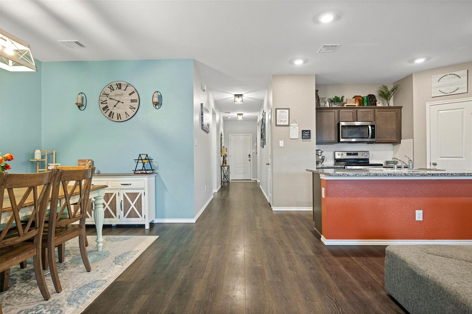 You Will Want To See This Home As It Is A Great Value Located At The Back Of The Magnolia Neighborhood Just A Few Houses Away From A Walking Trail And Community Fishing Pond – photo 3