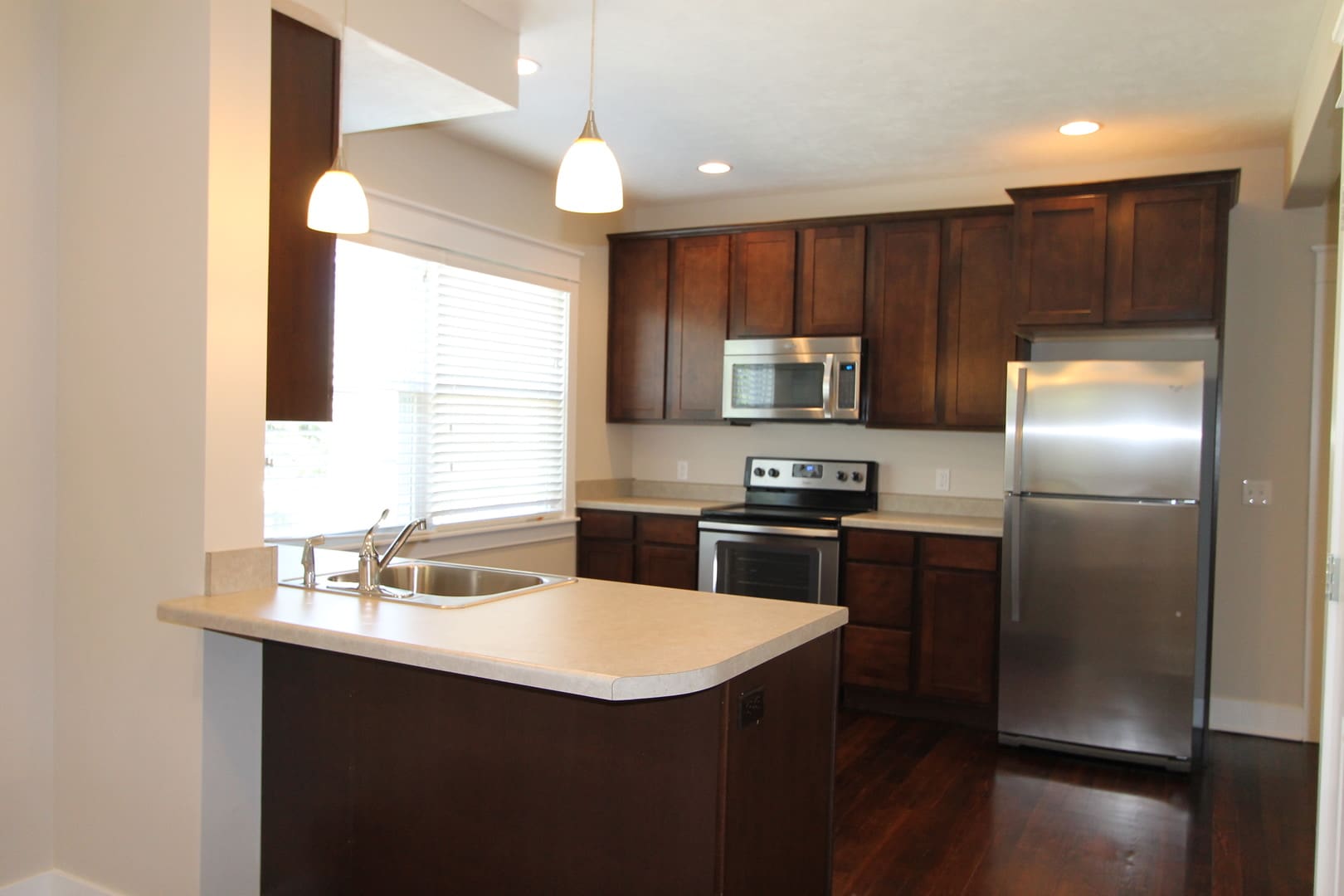 The Doll House Cool Two Bedroom At The Cottages On Vinton – photo 3