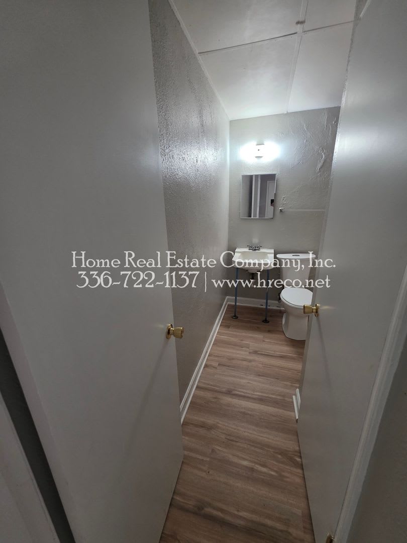 Fayetteville Village Apartments – photo 2
