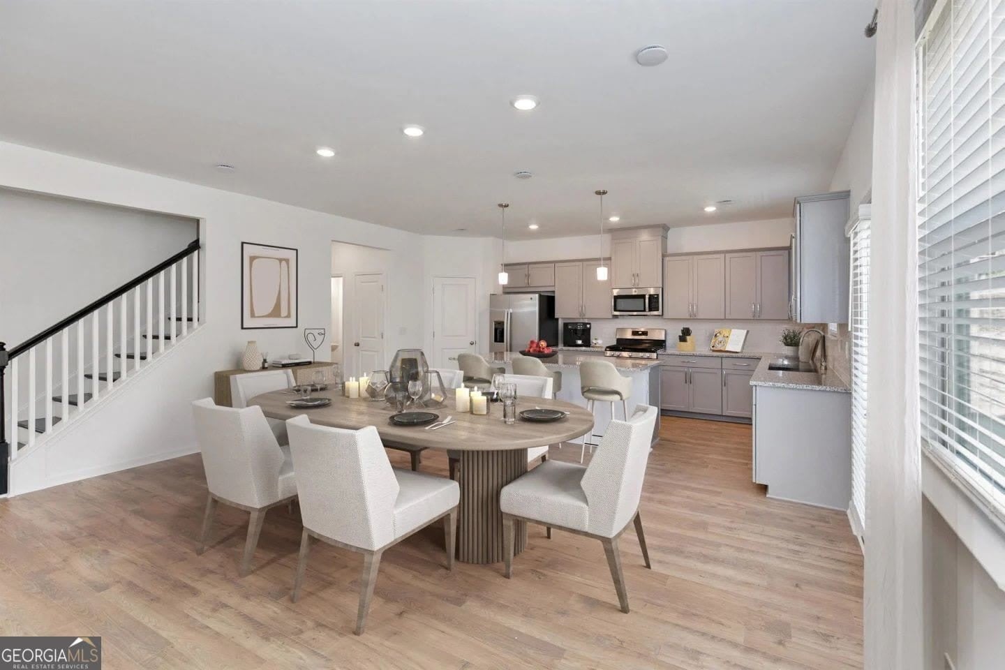 2186 Derrick Drive – photo 3