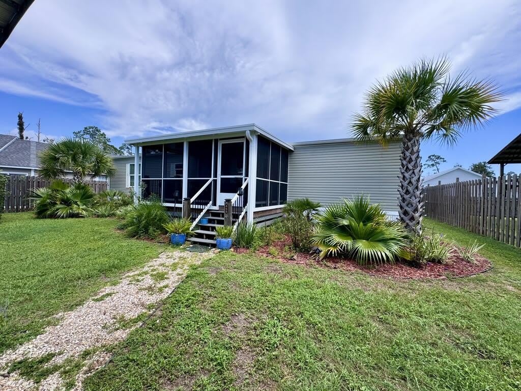 466 Santa Anna St – photo 1