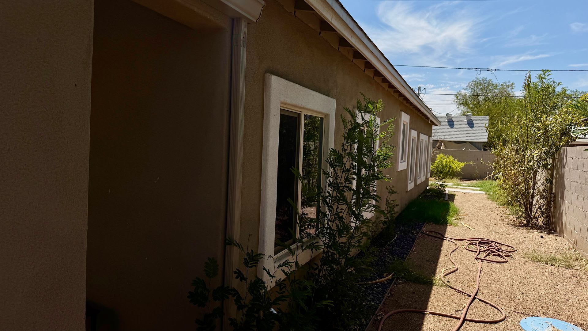 Updated 4 bedroom 2 bath single level Home! – photo 1