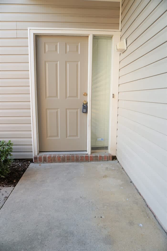 685 Bartons Landing Place – photo 3